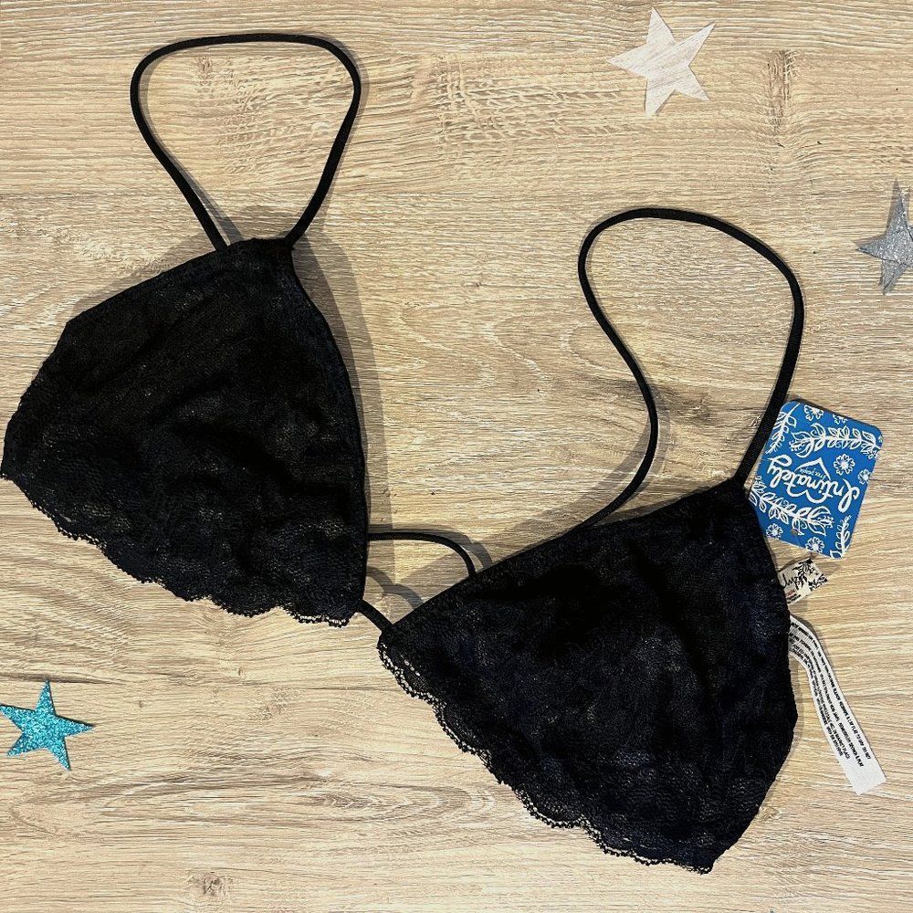 NWT FREE PEOPLE Intimately Essential Triangle Bra Lace Black Large
